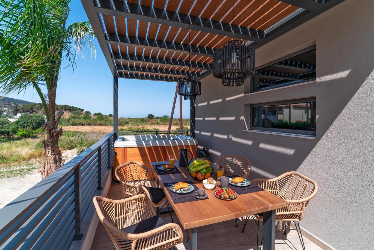 Palmeral Luxury Suites Kremastí 外观 照片